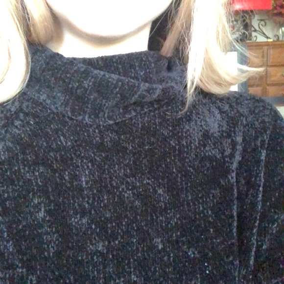 Comfy knit turtleneck sweater - Picture 3 of 3